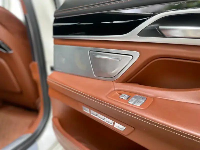 2018 BMW 7 Series 740Li xDrive Luxury M Sport Package — миниатюра 23