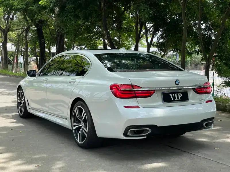 2018 BMW 7 Series 740Li xDrive Luxury M Sport Package — миниатюра 5