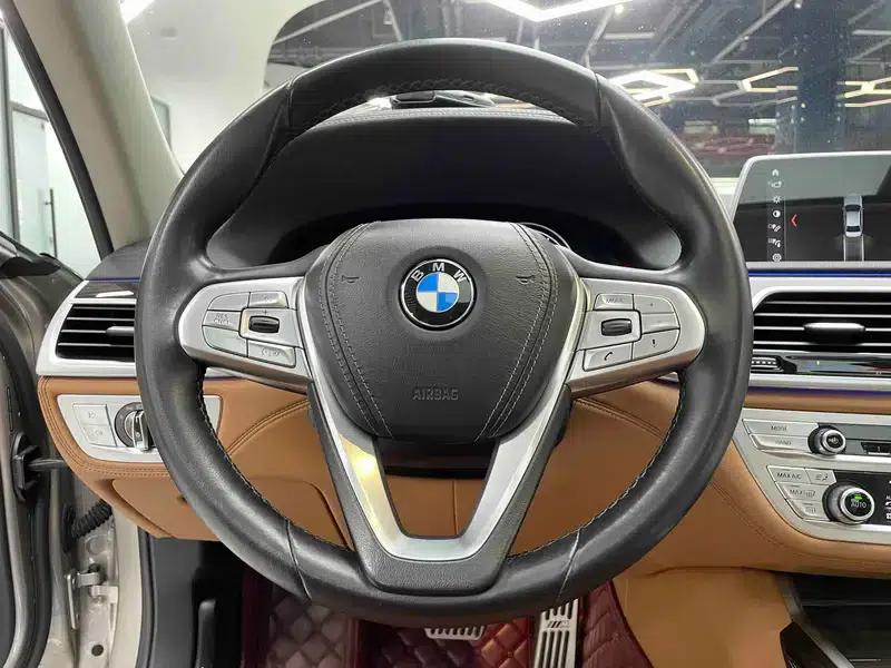 2018 BMW 7 Series 730Li Leading Excellence Package — миниатюра 14