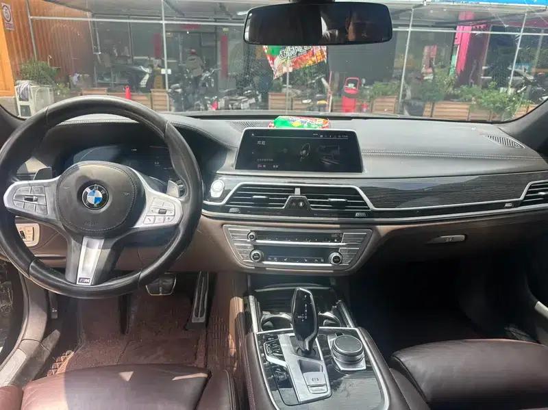 2019 BMW 7 Series 730Li M Sport Package — миниатюра 7