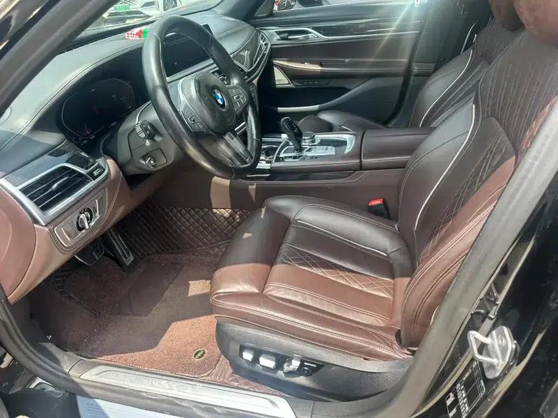 2019 BMW 7 Series 730Li M Sport Package — миниатюра 8