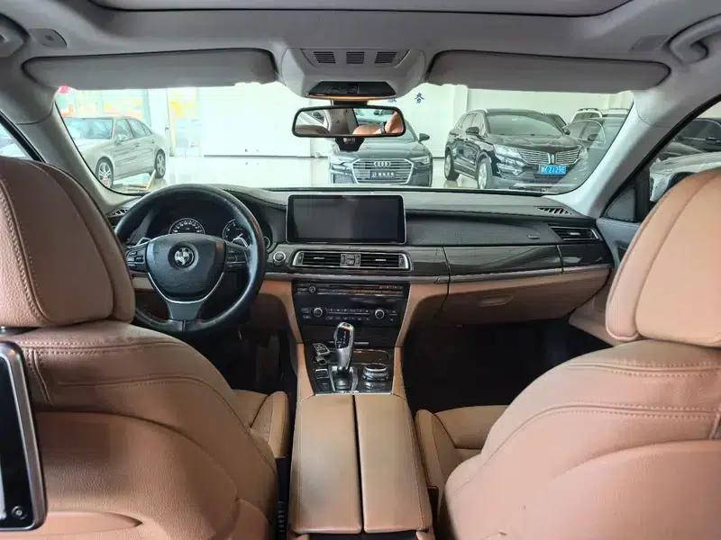 2013 BMW 7 Series 740Li xDrive — миниатюра 7