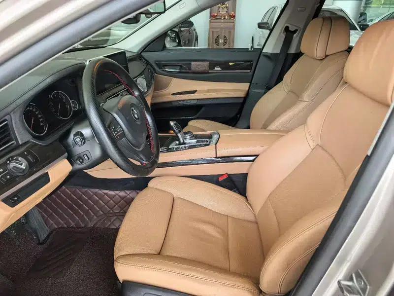 2013 BMW 7 Series 740Li xDrive — миниатюра 8