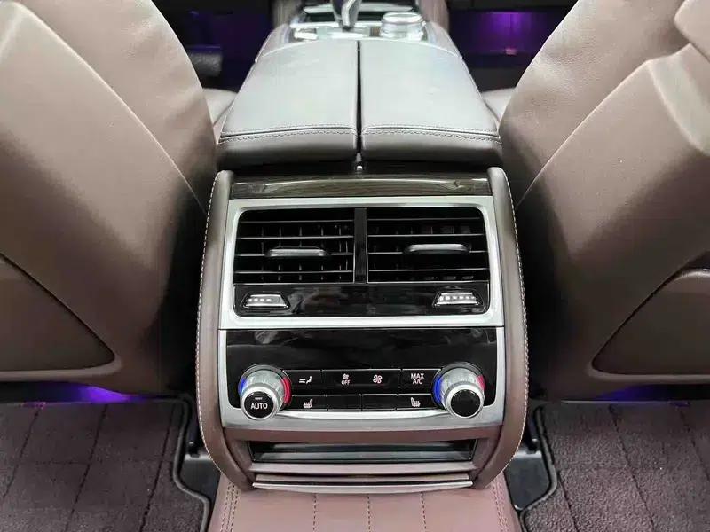 2021 BMW 7 Series 730Li Luxury Package — миниатюра 12