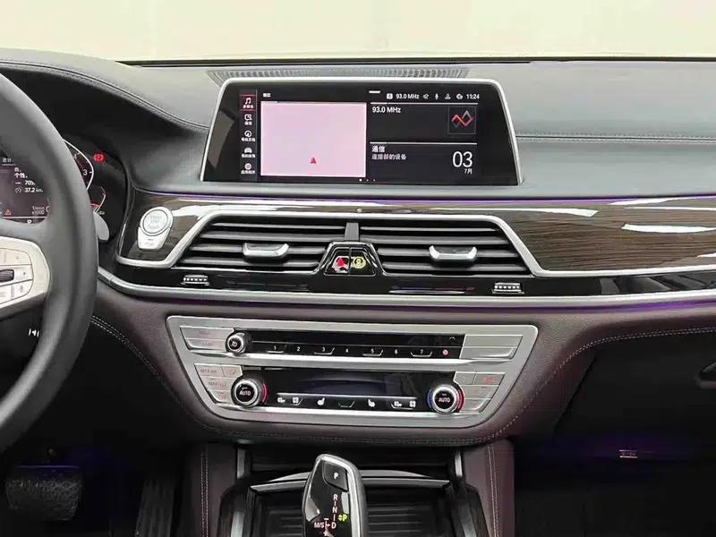 2021 BMW 7 Series 730Li Luxury Package — миниатюра 16