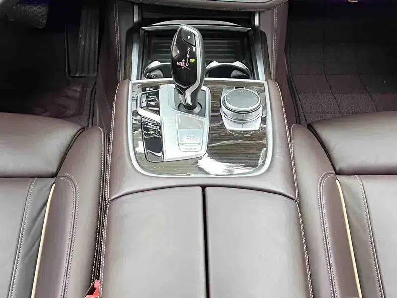 2021 BMW 7 Series 730Li Luxury Package — миниатюра 20