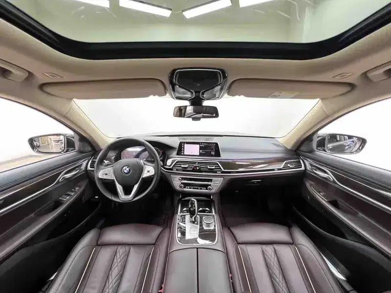 2021 BMW 7 Series 730Li Luxury Package — миниатюра 23