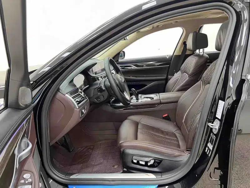 2021 BMW 7 Series 730Li Luxury Package — миниатюра 24