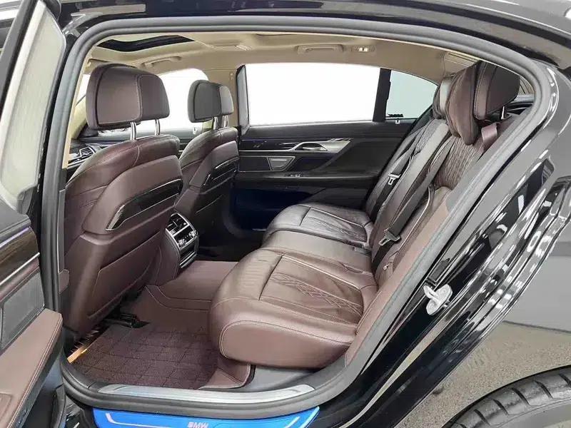 2021 BMW 7 Series 730Li Luxury Package — миниатюра 25
