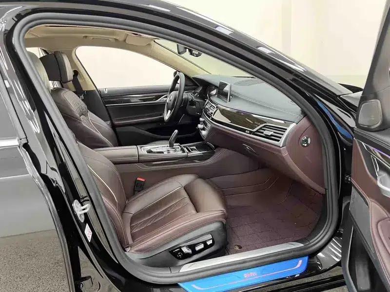 2021 BMW 7 Series 730Li Luxury Package — миниатюра 29