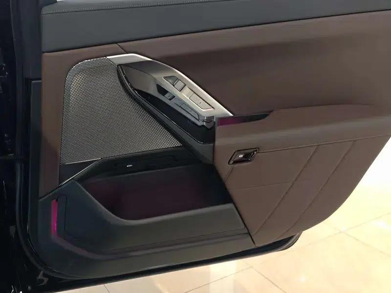 2023 BMW 7 Series 740Li Leading Edition M Sport Package — миниатюра 7
