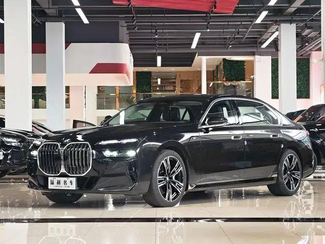 2023 BMW 7 Series 740Li Leading Edition M Sport Package