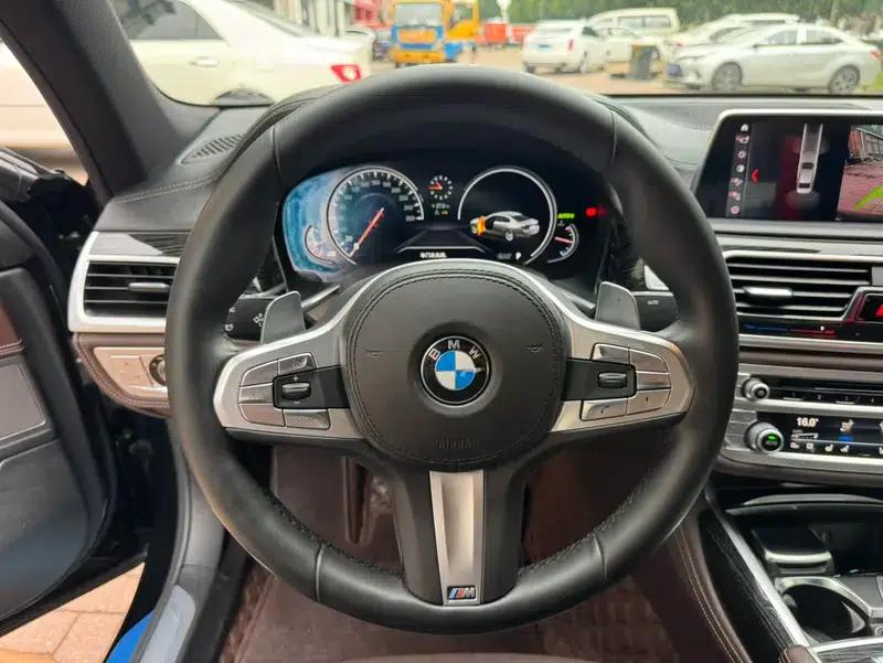 2018 BMW 7 Series 740Li Leading Model, Excellence Package — миниатюра 14