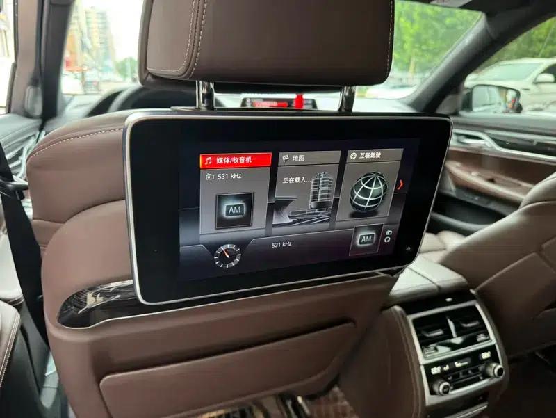 2018 BMW 7 Series 740Li Leading Model, Excellence Package — миниатюра 10