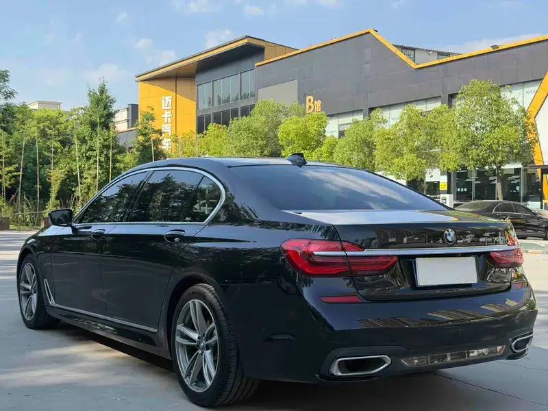 2018 BMW 7 Series 730Li Leading Edition M Sport Package — миниатюра 4
