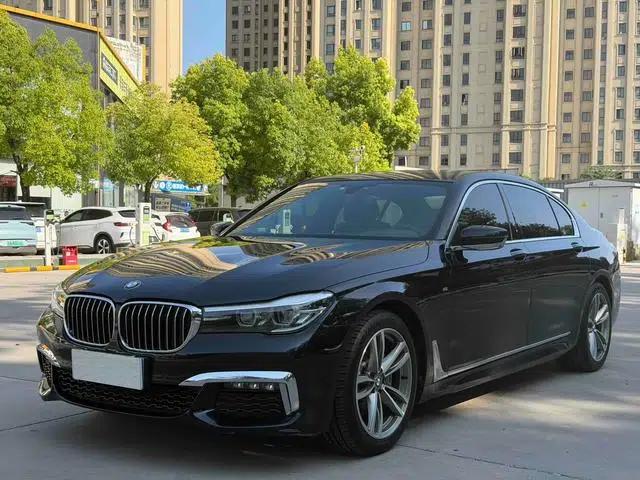 2018 BMW 7 Series 730Li Leading Edition M Sport Package