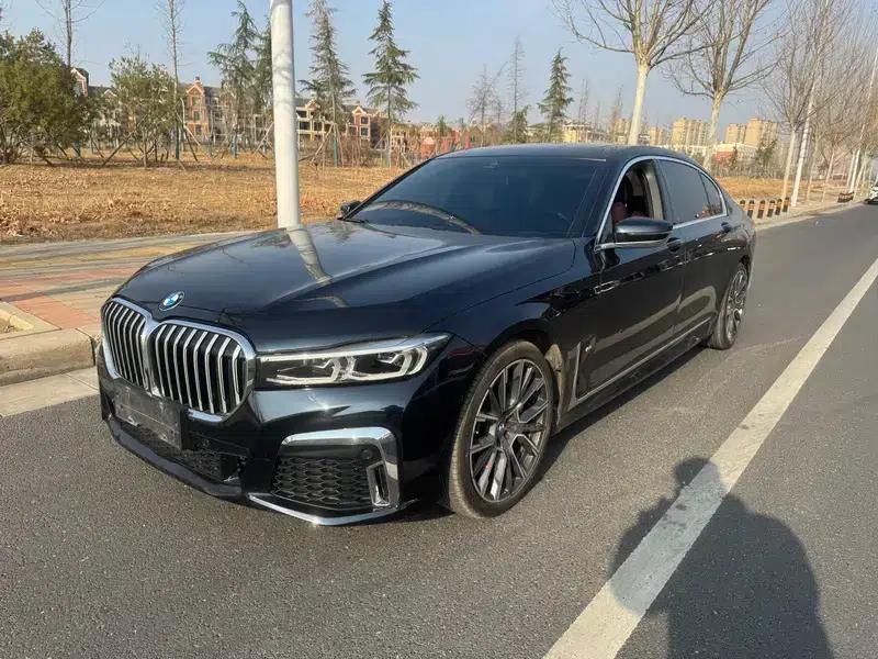 2021 BMW 7 Series 740Li Leading Edition M Sport Package — миниатюра 1