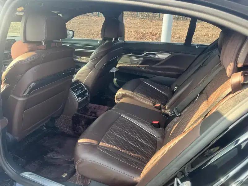 2021 BMW 7 Series 740Li Leading Edition M Sport Package — миниатюра 13