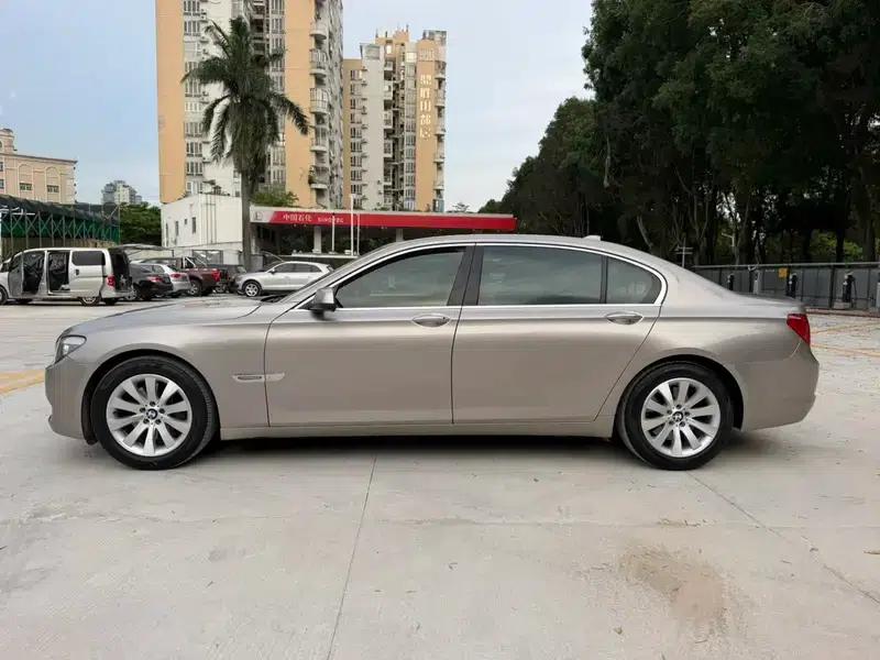 2011 BMW 7 Series 740Li Standard Edition — миниатюра 3
