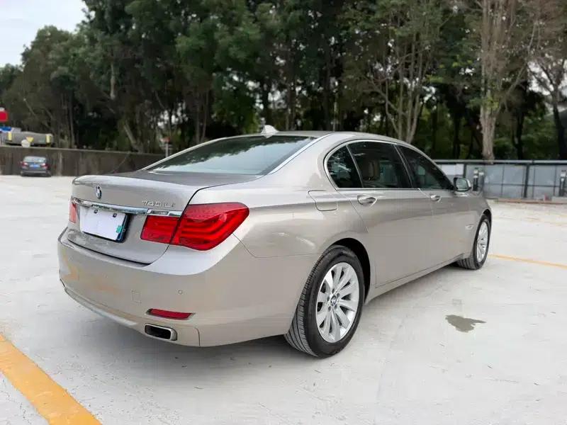 2011 BMW 7 Series 740Li Standard Edition — миниатюра 6