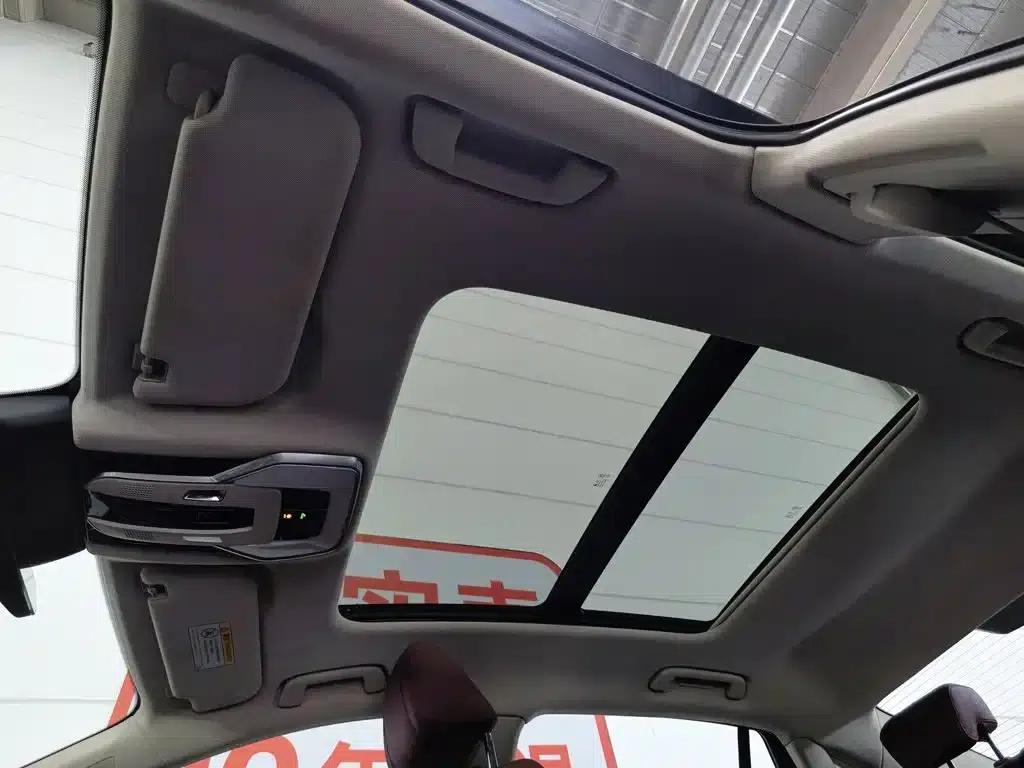Hongqi H5 2023 2.0T Automatic Intelligent Flagship Edition — миниатюра 14