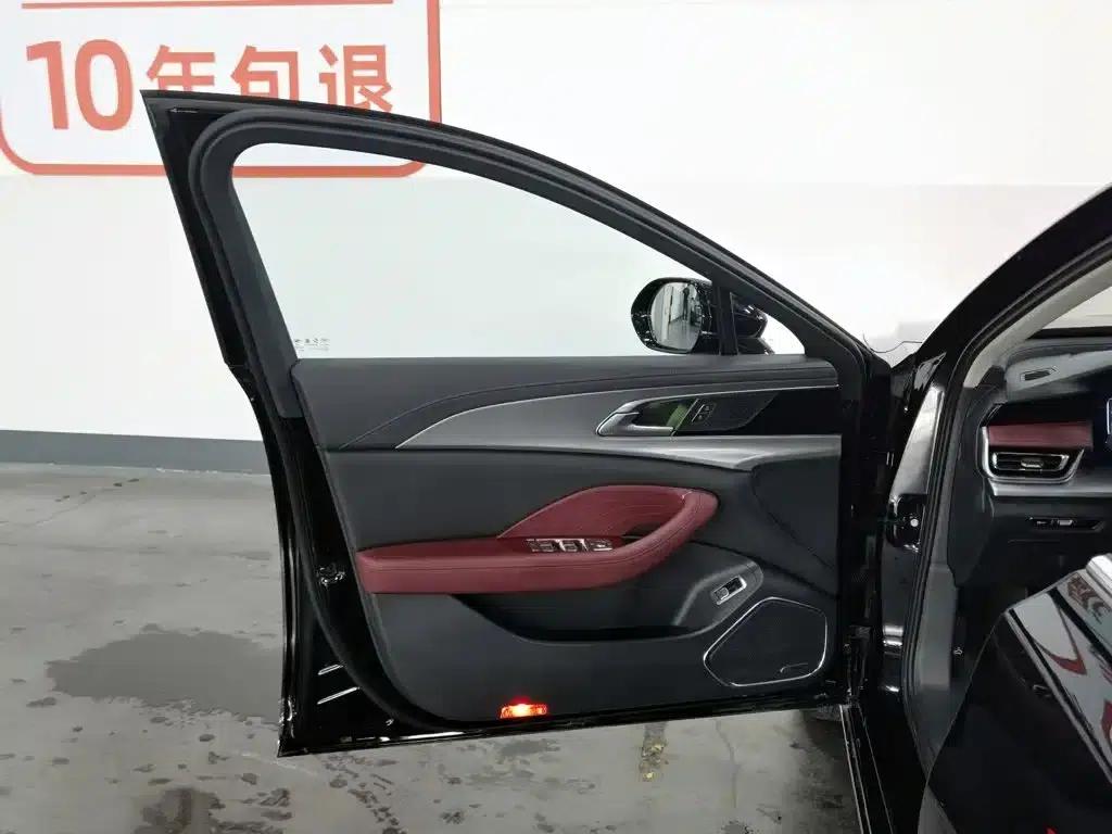 Hongqi H5 2023 2.0T Automatic Intelligent Flagship Edition — миниатюра 8
