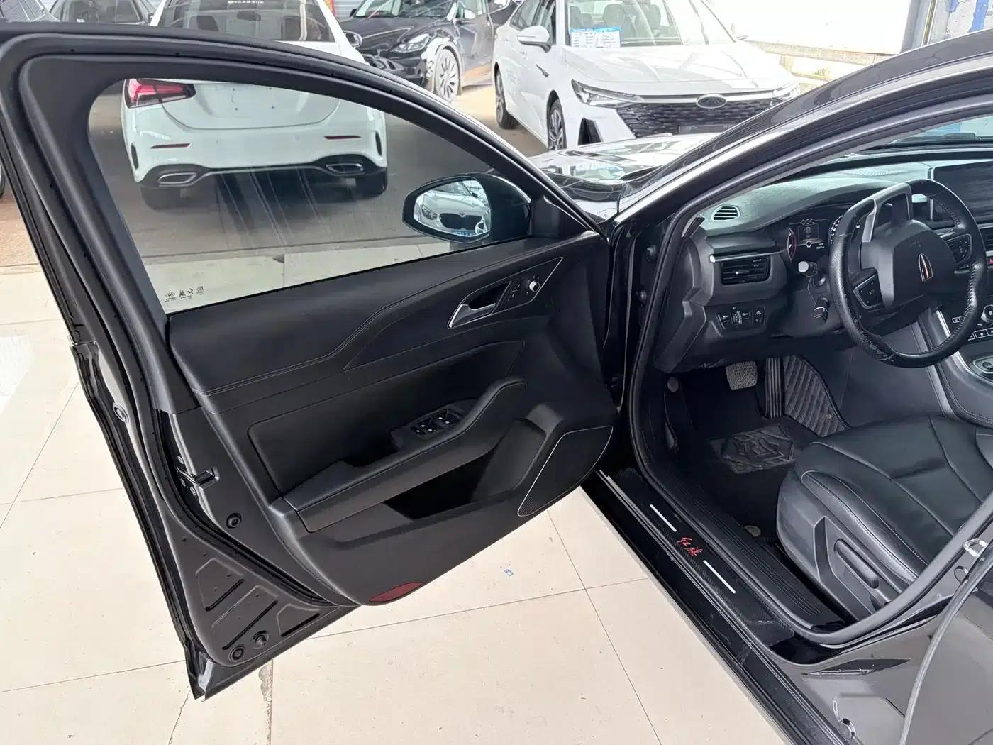 Hongqi H5 2022 Classic 1.5T DCT Flagship Edition — миниатюра 5