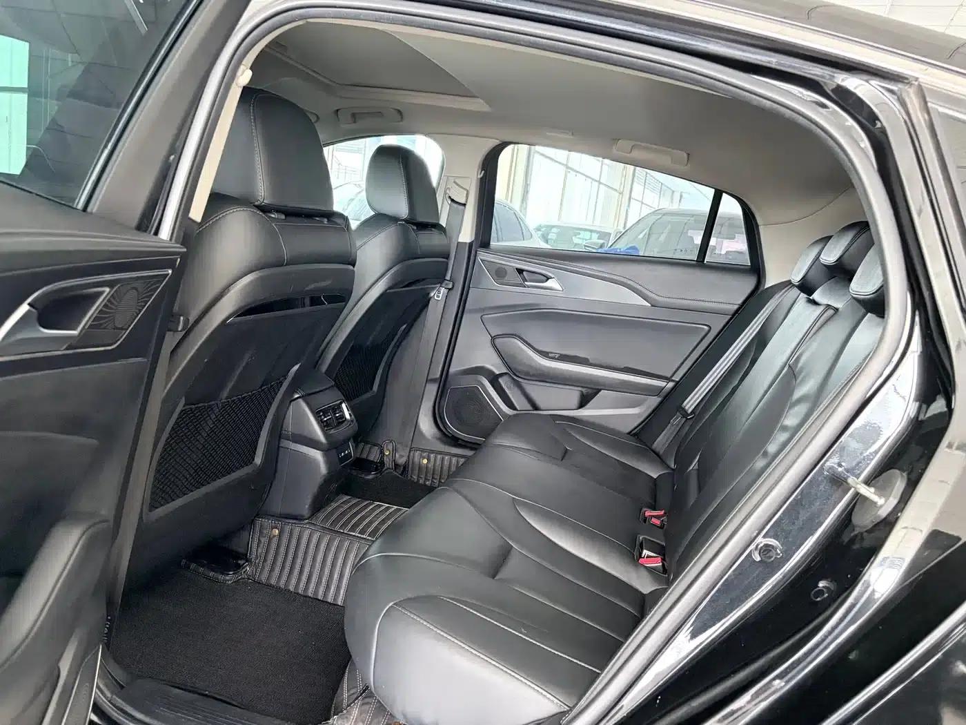 Hongqi H5 2022 Classic 1.5T DCT Flagship Edition — миниатюра 7