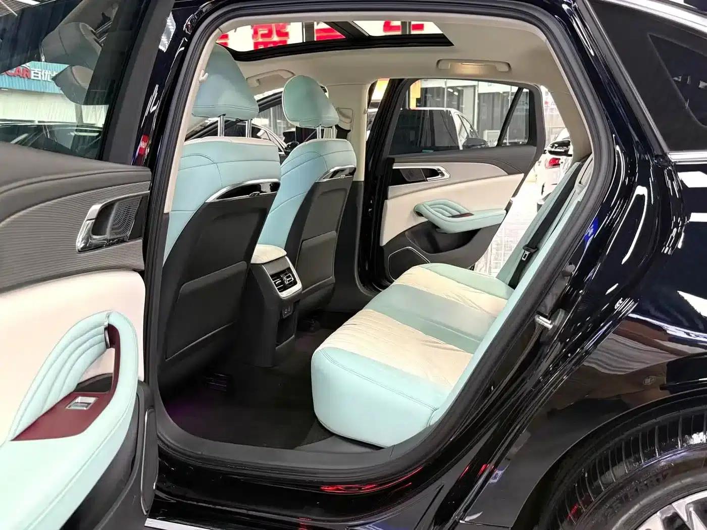 Hongqi H5 2024 2.0T Automatic Intelligent Flagship Edition — миниатюра 6