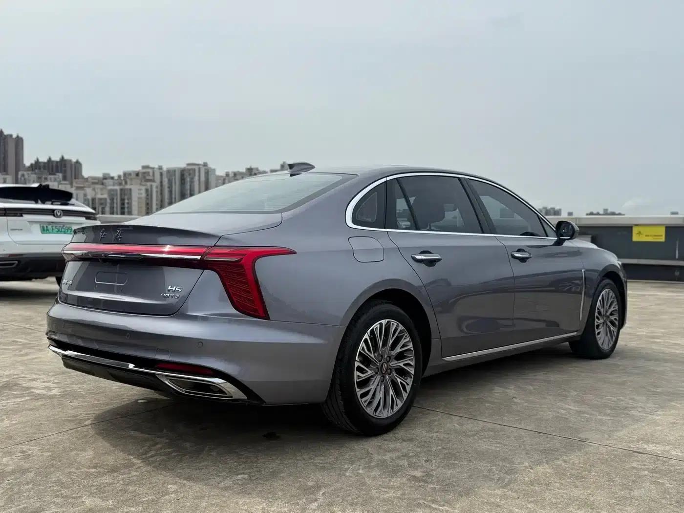 Hongqi H5 2023 2.0T Automatic Intelligent Flagship Edition — миниатюра 13