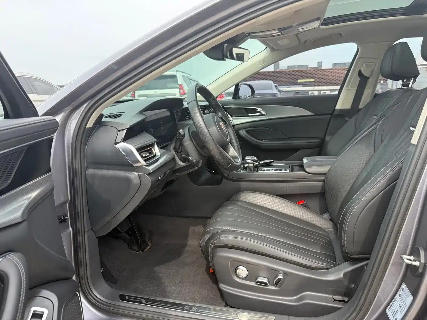 Hongqi H5 2023 2.0T Automatic Intelligent Flagship Edition — миниатюра 4