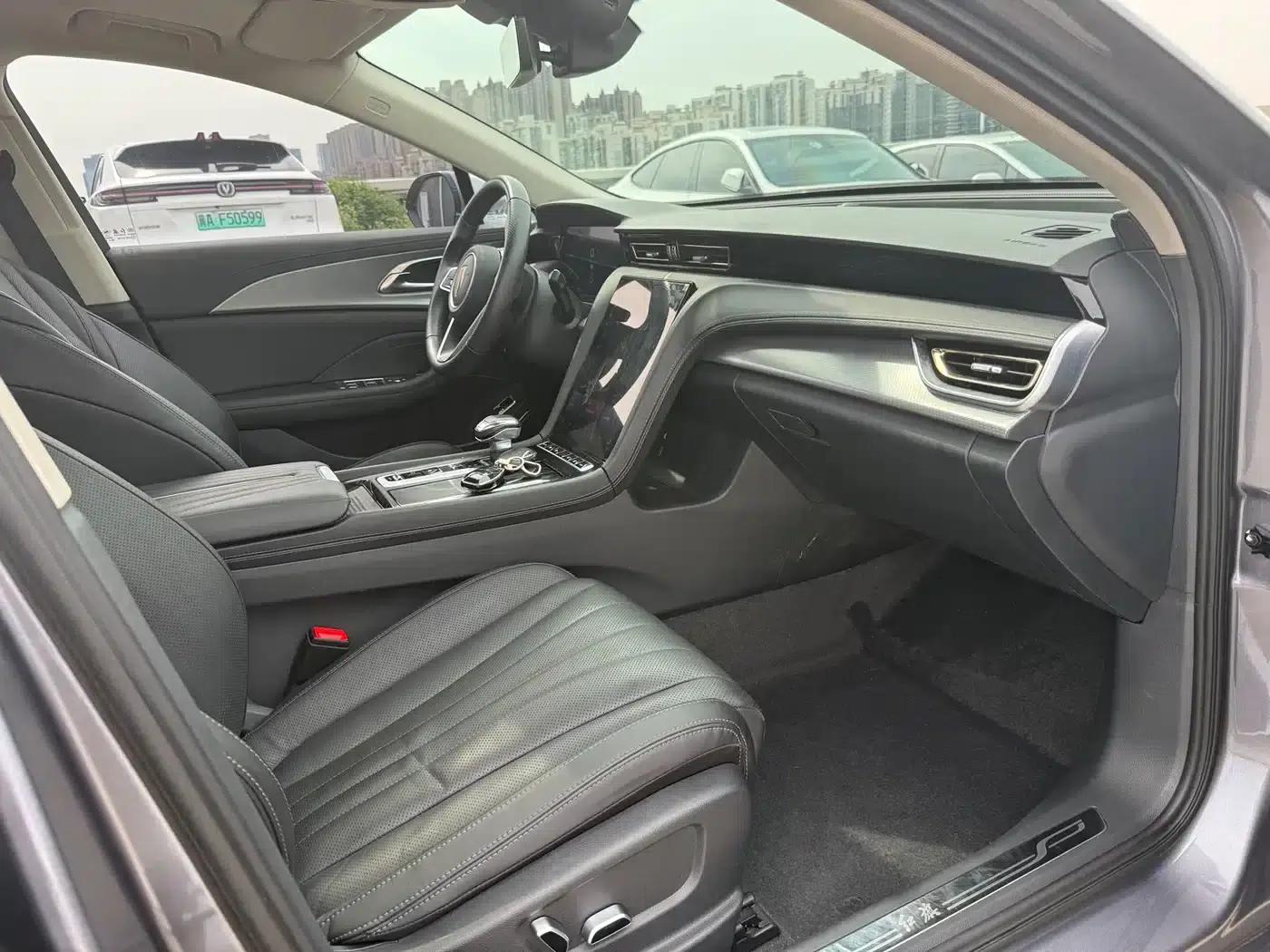 Hongqi H5 2023 2.0T Automatic Intelligent Flagship Edition — миниатюра 8