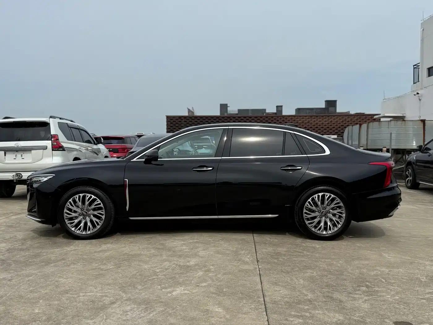 Hongqi H5 2023 2.0T Automatic Intelligent Flagship Edition — миниатюра 16