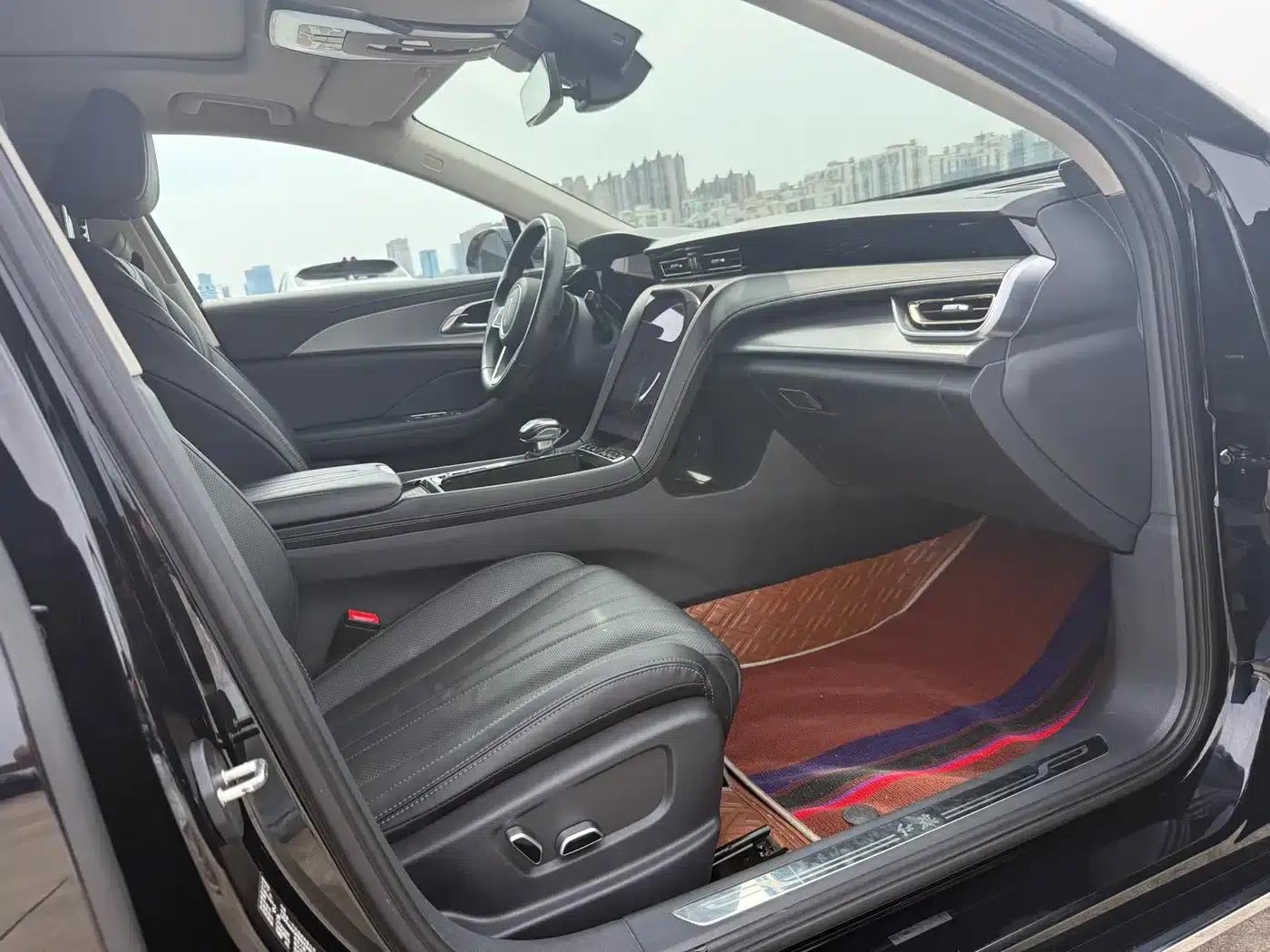 Hongqi H5 2023 2.0T Automatic Intelligent Flagship Edition — миниатюра 8