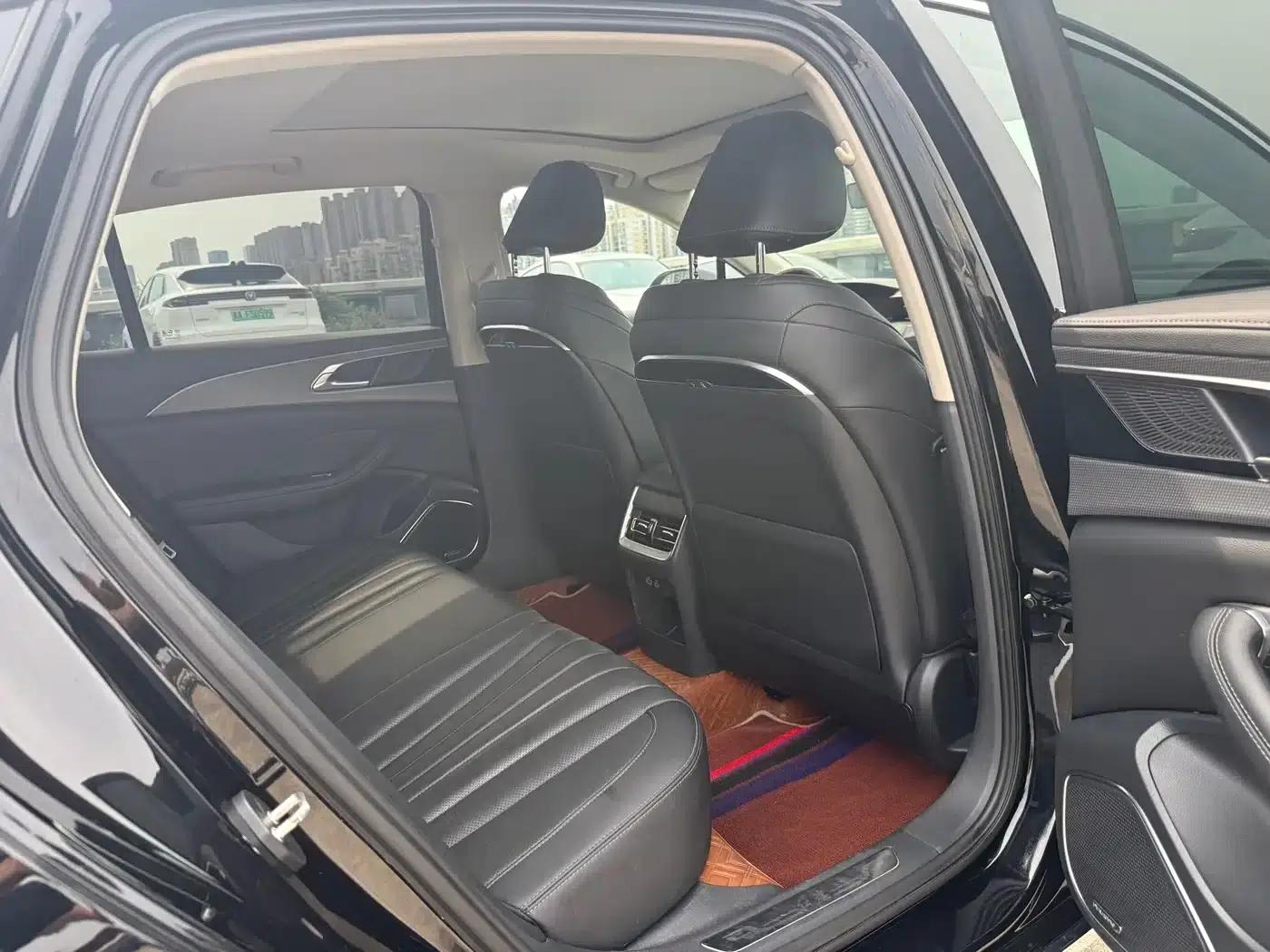 Hongqi H5 2023 2.0T Automatic Intelligent Flagship Edition — миниатюра 9