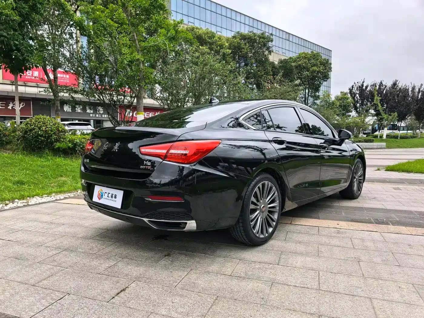 Hongqi H5 2020 1.5T DCT Flag Edition — миниатюра 17