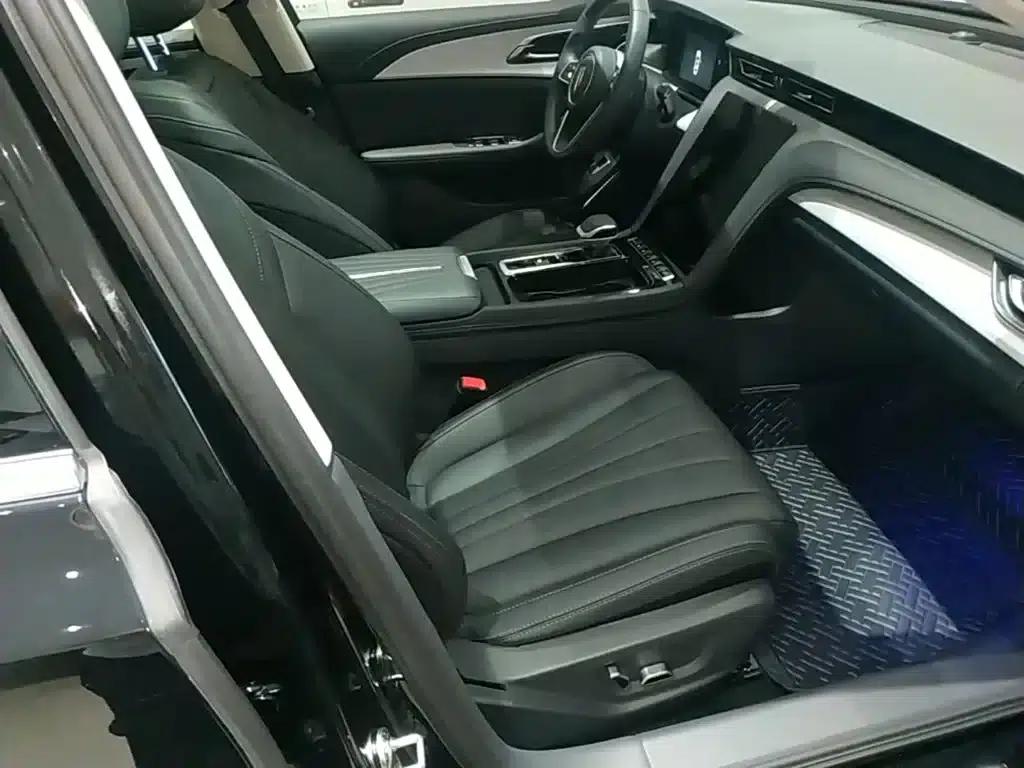 Hongqi H5 2025 1.5T DCT Flag Edition — миниатюра 25