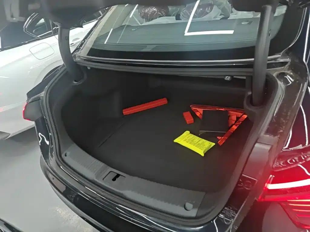 Hongqi H5 2025 2.0T Automatic Xuanying Edition — миниатюра 19