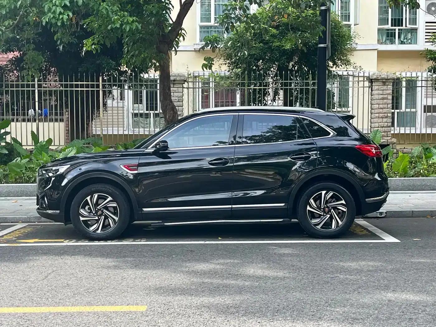 Hongqi HS5 2022 Facelift 2.0T Intelligent Flagship Edition — миниатюра 3