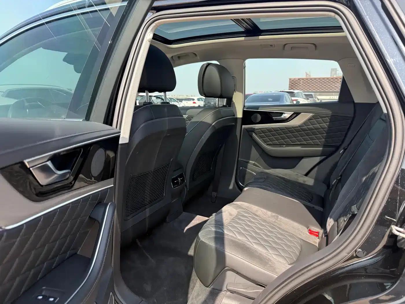 Hongqi HS5 2019 2.0T Intelligent Flagship Edition — миниатюра 13
