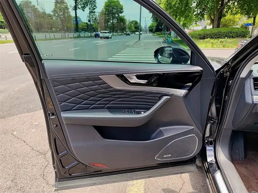 Hongqi HS5 2022 2.0T Intelligent Flagship Edition — миниатюра 6