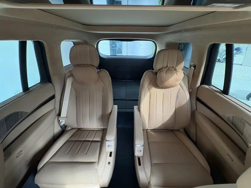 XPeng GX 2026 Model, Range-Extended 1585 Four-Wheel-Drive Flagship Edition — миниатюра 24