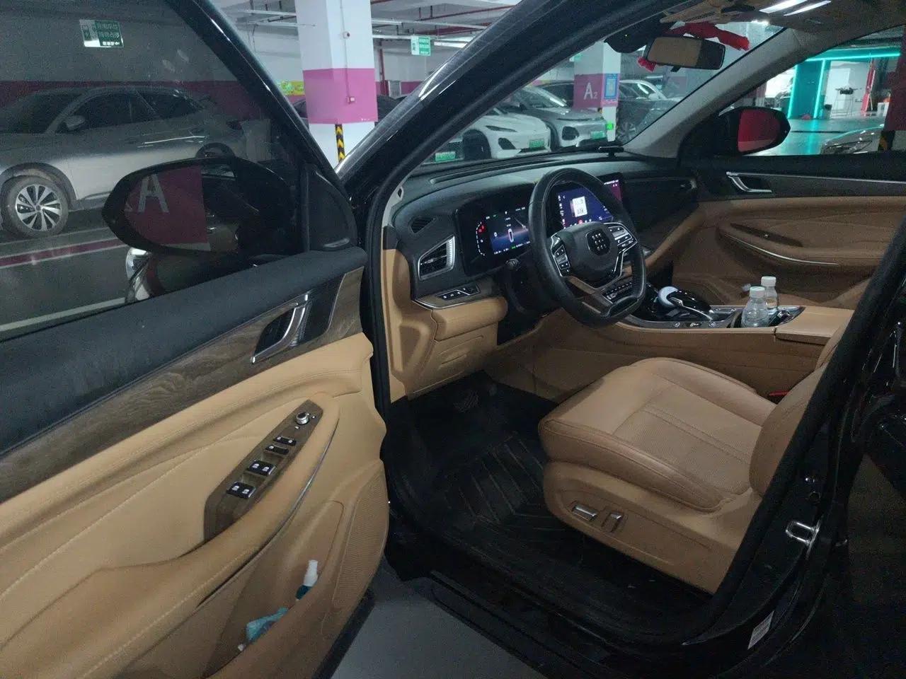 Landian E5 2023 1.5L DE-i 100KM Zhenxiang Edition 7-Seater — миниатюра 13
