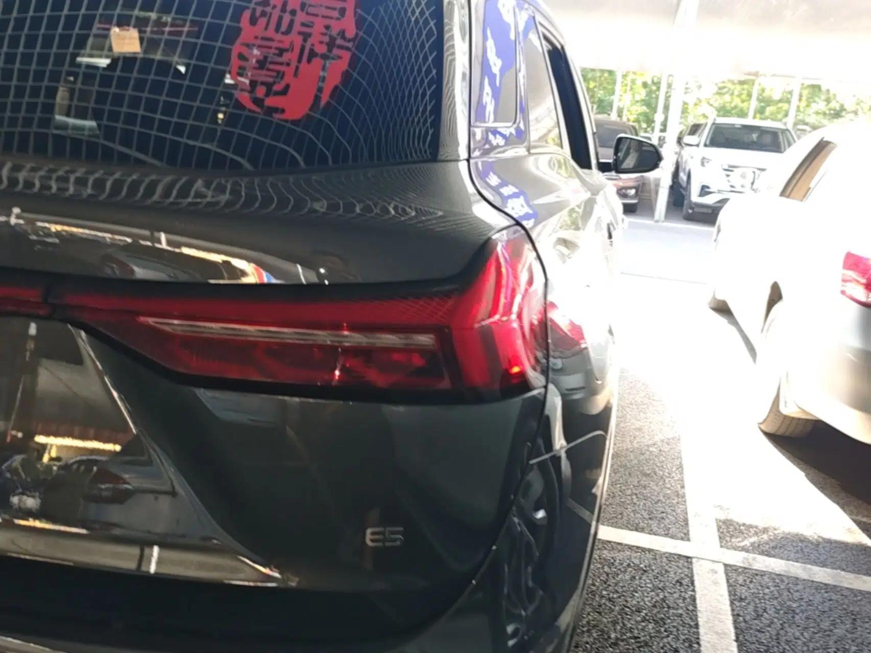 Landian E5 2024 Honor Edition 100KM Premium Model 7 Seats — миниатюра 14