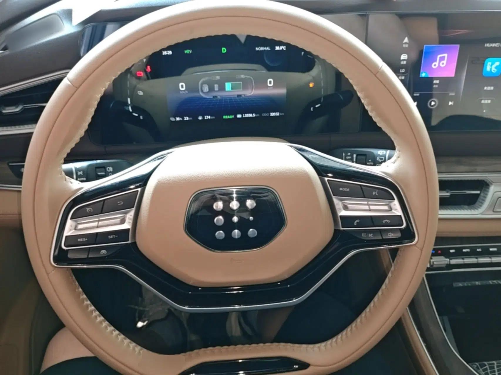 Landian E5 2024 Honor Edition 100KM Premium Model 7 Seats — миниатюра 18