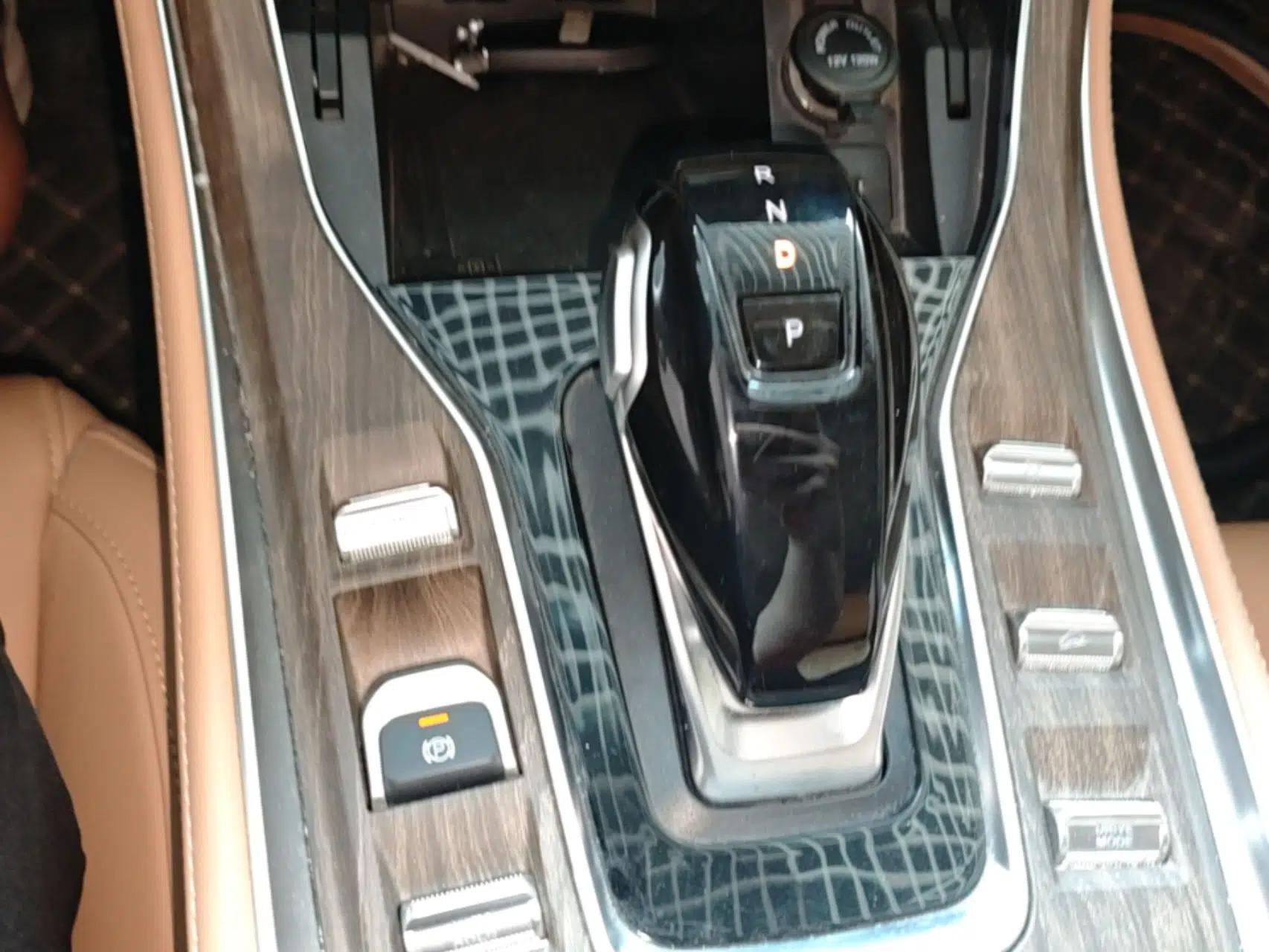Landian E5 2024 Honor Edition 100KM Premium Model 7 Seats — миниатюра 21