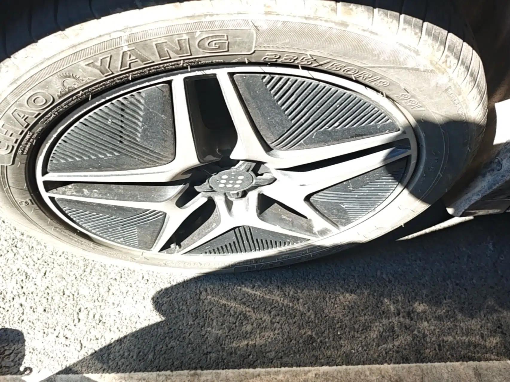 Landian E5 2024 Honor Edition 100KM Premium Model 7 Seats — миниатюра 10