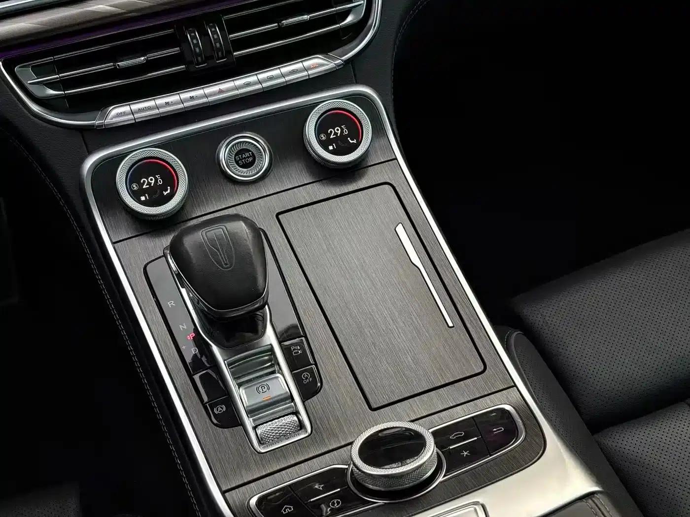 Hongqi H9 2023 2.0T Intelligent Flagship Edition — миниатюра 3
