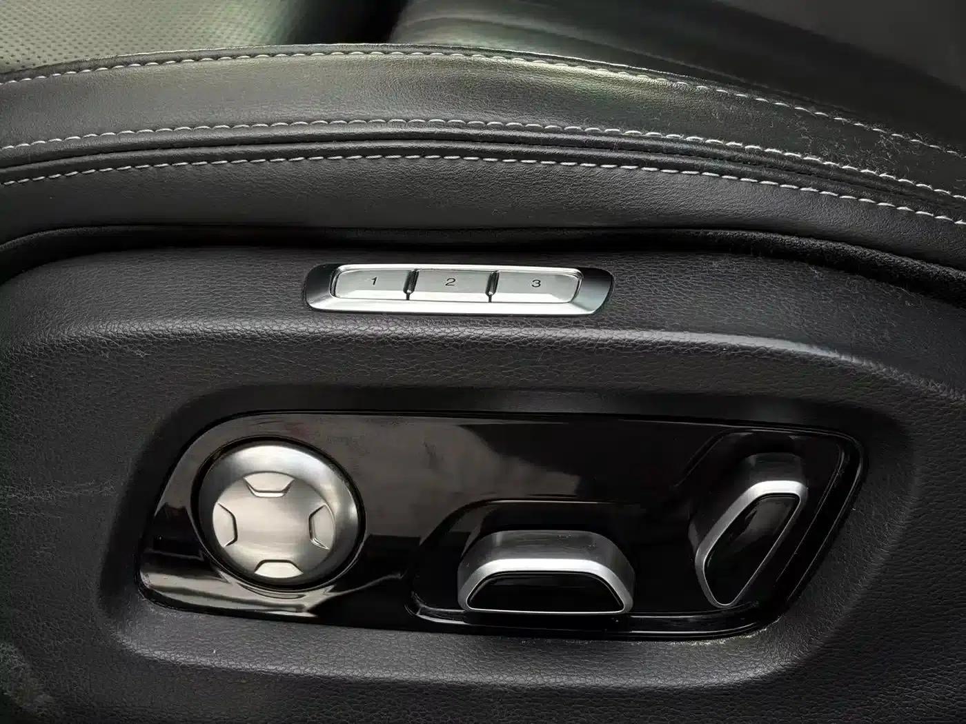 Hongqi H9 2023 2.0T Intelligent Flagship Edition — миниатюра 5