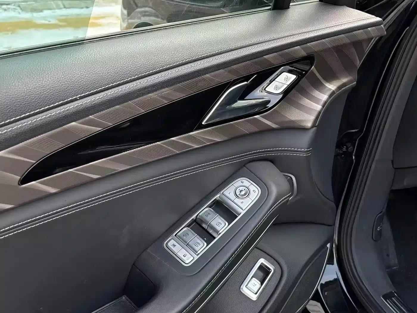 Hongqi H9 2023 2.0T Intelligent Flagship Edition — миниатюра 8